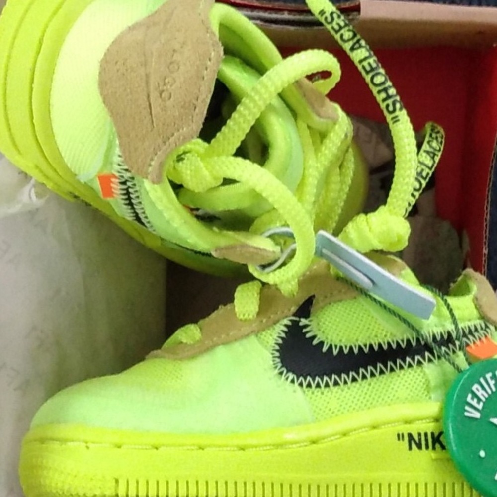 Authentic Nike- Air Force 1 Low